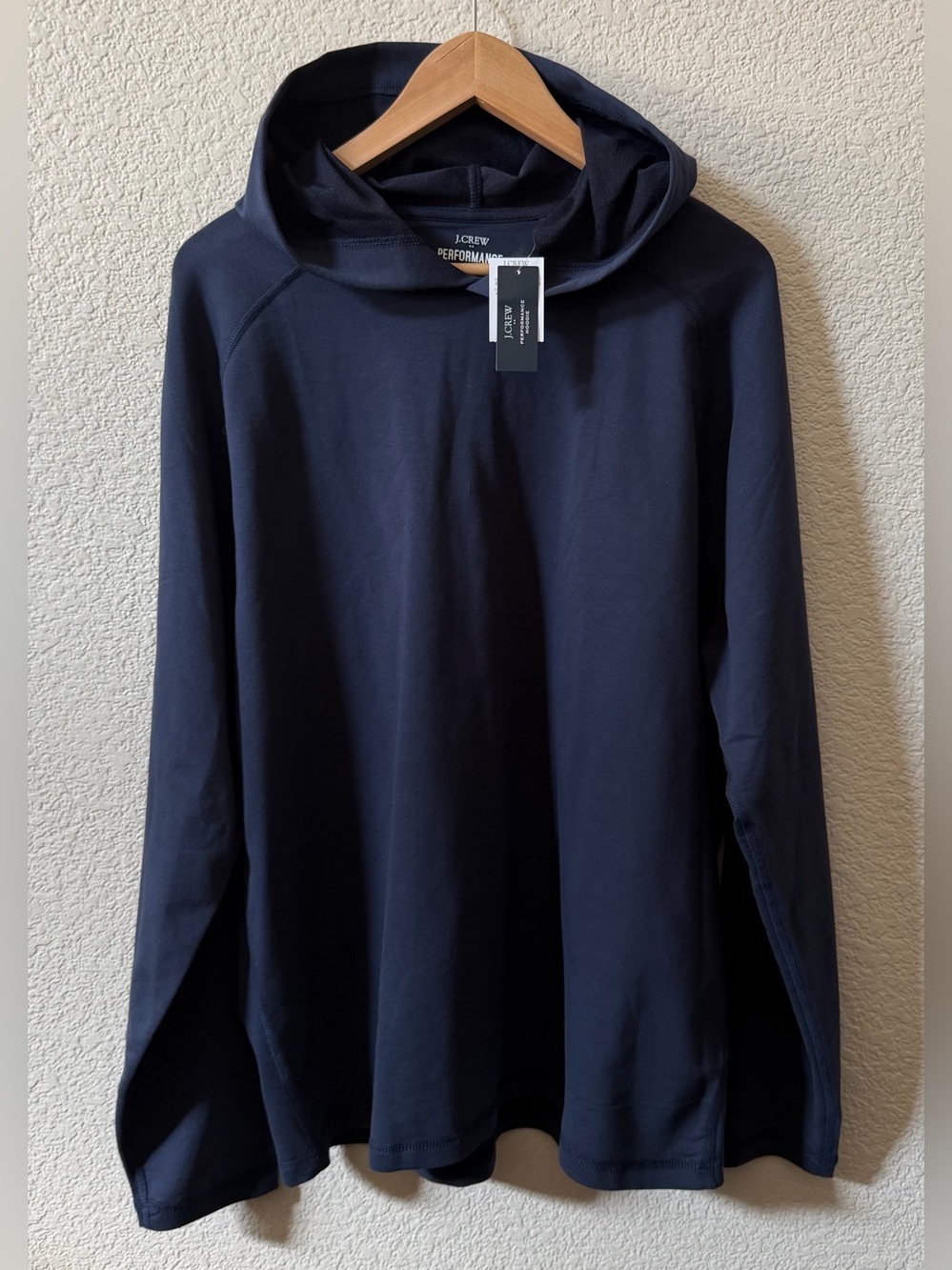 J CREW men’s Size Large Navy Performance Hoodie UPF 50+ Moisture Wicking
